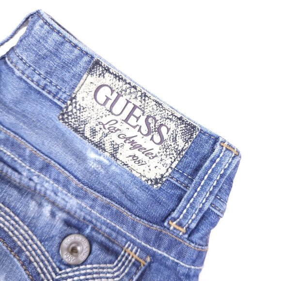 Guess Flirty Size 26 Blue Jeans Straight Leg Distressed Design Low Rise Stretch - Picture 8 of 8